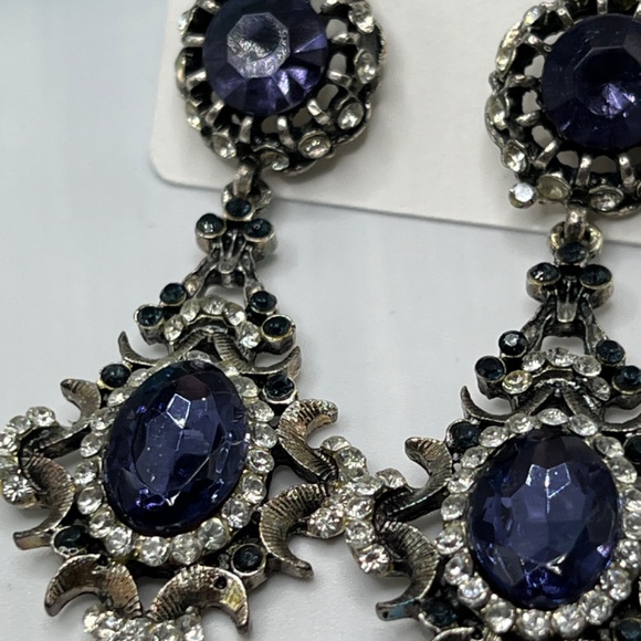 Baubles Earrings Blue Crystal  $12 or bundle 3 for $20 - Picture 5 of 8